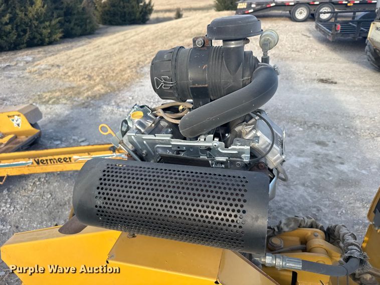 image for item DP5160 2003 Vermeer SC252 stump grinder