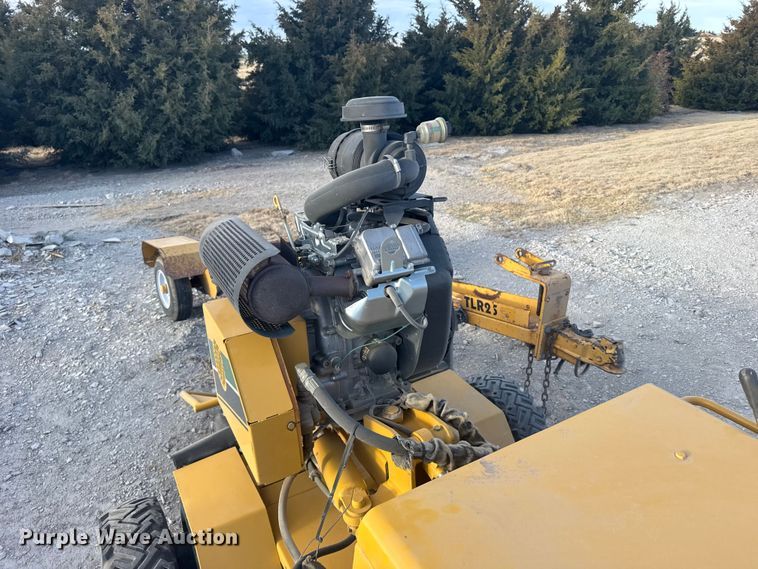 image for item DP5160 2003 Vermeer SC252 stump grinder