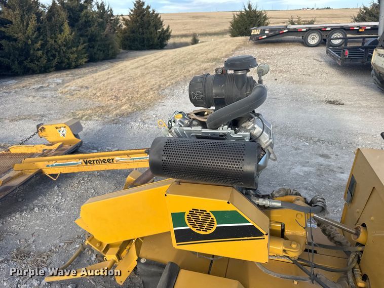 image for item DP5160 2003 Vermeer SC252 stump grinder