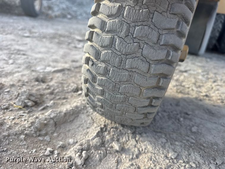 image for item DP5160 2003 Vermeer SC252 stump grinder