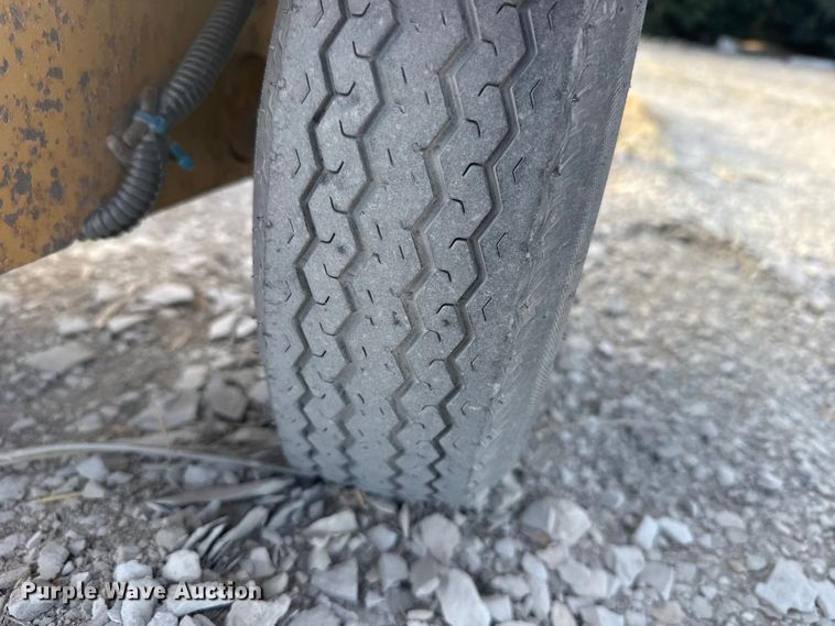 image for item DP5160 2003 Vermeer SC252 stump grinder