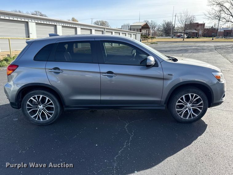 image for item DR0990 2019 Mitsubishi Outlander Sport SUV