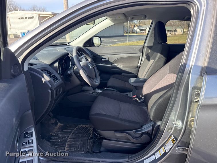 image for item DR0990 2019 Mitsubishi Outlander Sport SUV