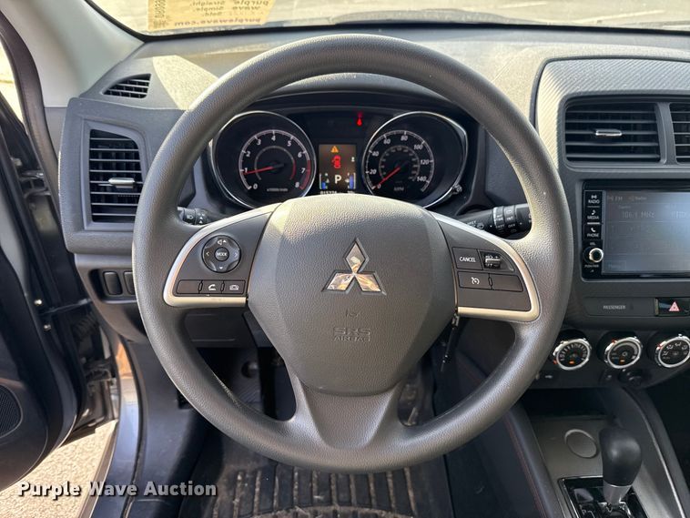 image for item DR0990 2019 Mitsubishi Outlander Sport SUV