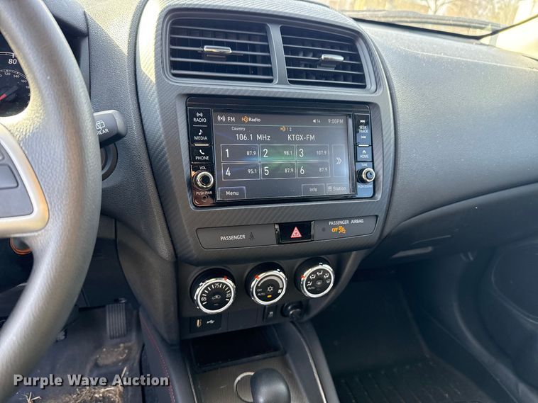 image for item DR0990 2019 Mitsubishi Outlander Sport SUV