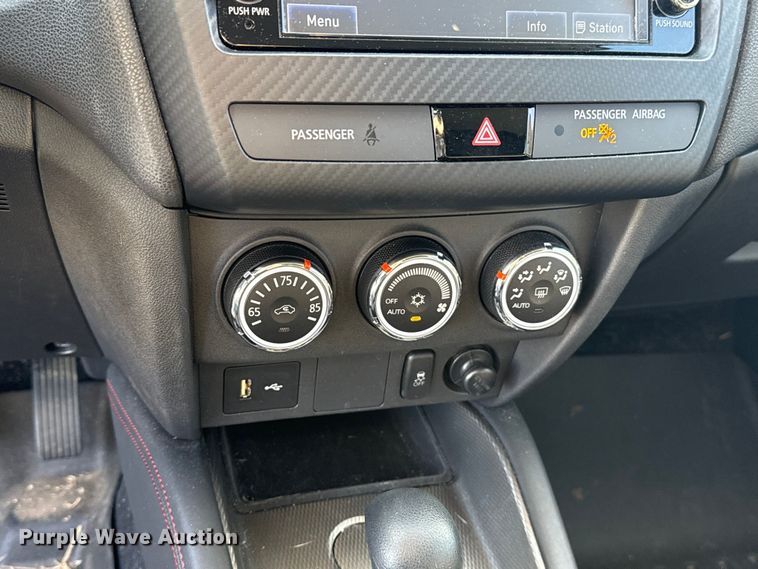 image for item DR0990 2019 Mitsubishi Outlander Sport SUV