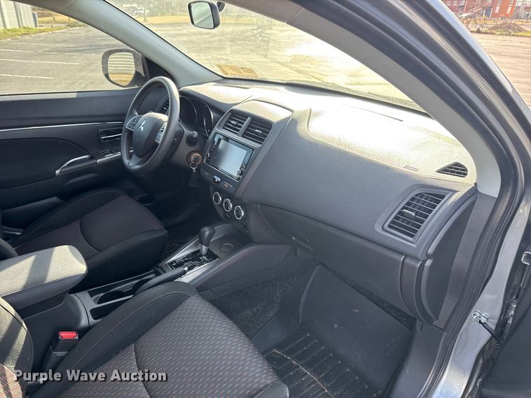 image for item DR0990 2019 Mitsubishi Outlander Sport SUV