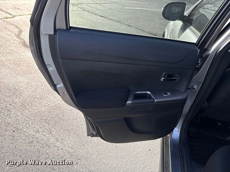 image for item DR0990 2019 Mitsubishi Outlander Sport SUV