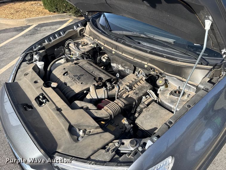 image for item DR0990 2019 Mitsubishi Outlander Sport SUV