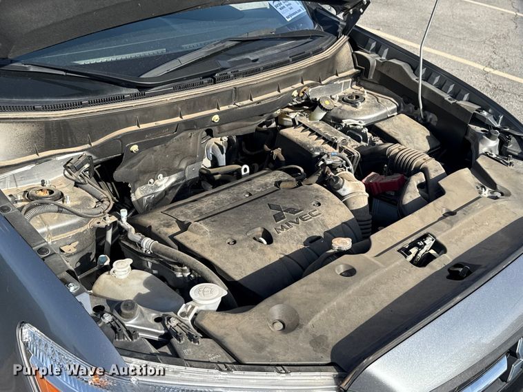 image for item DR0990 2019 Mitsubishi Outlander Sport SUV