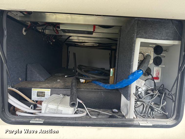 image for item DR0991 2018 Forest River Wildcat 37B camper