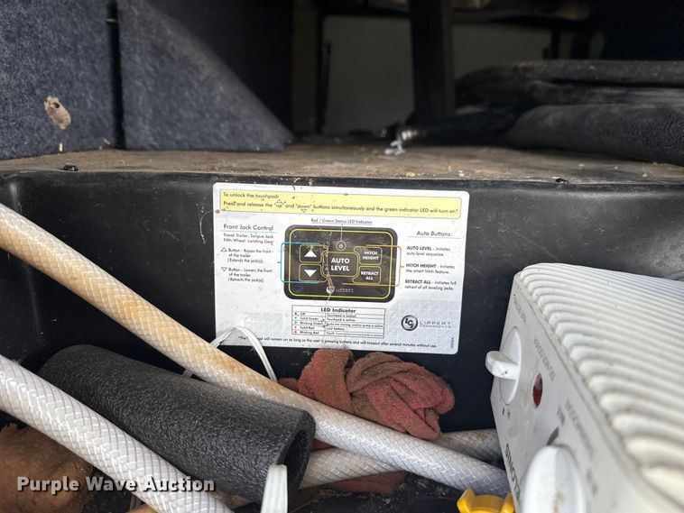 image for item DR0991 2018 Forest River Wildcat 37B camper