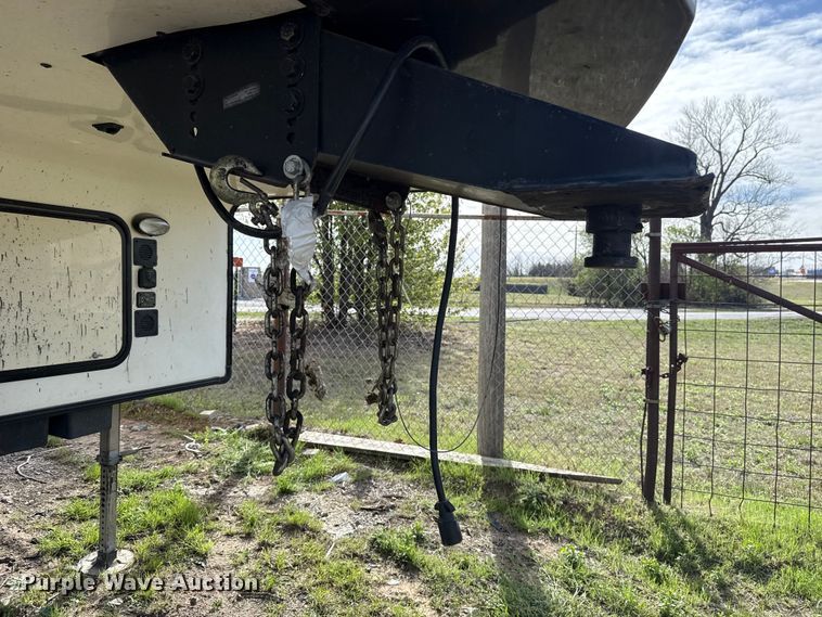 image for item DR0991 2018 Forest River Wildcat 37B camper