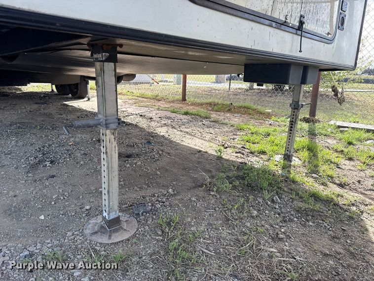 image for item DR0991 2018 Forest River Wildcat 37B camper