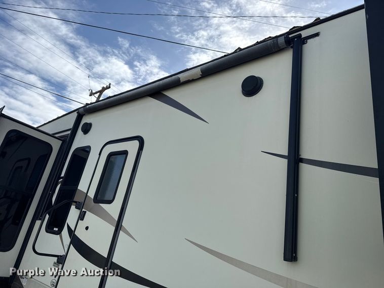 image for item DR0991 2018 Forest River Wildcat 37B camper