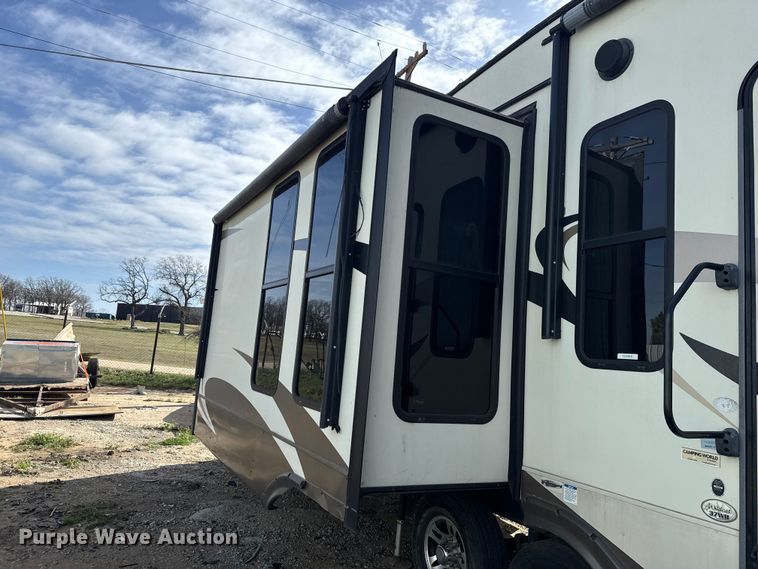 image for item DR0991 2018 Forest River Wildcat 37B camper