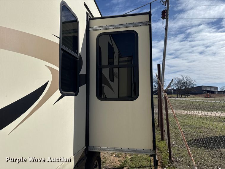 image for item DR0991 2018 Forest River Wildcat 37B camper