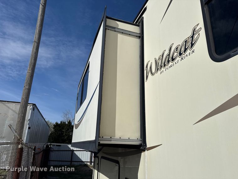 image for item DR0991 2018 Forest River Wildcat 37B camper