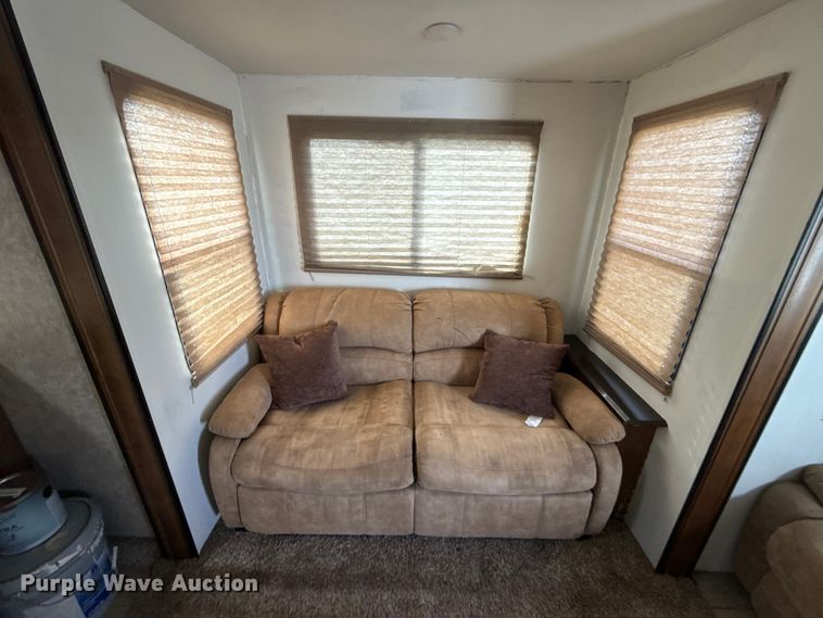 image for item DR0991 2018 Forest River Wildcat 37B camper