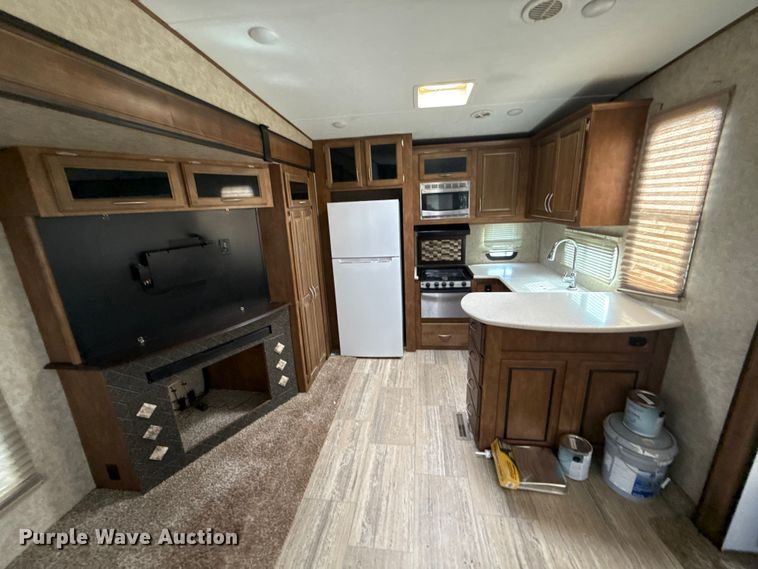 image for item DR0991 2018 Forest River Wildcat 37B camper