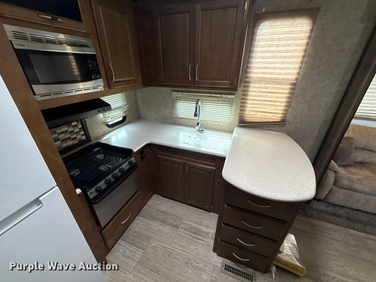 image for item DR0991 2018 Forest River Wildcat 37B camper