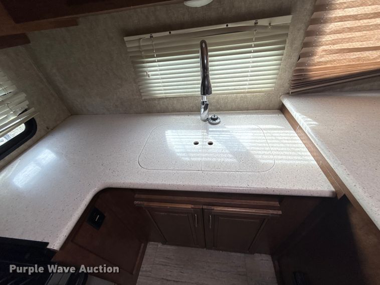 image for item DR0991 2018 Forest River Wildcat 37B camper