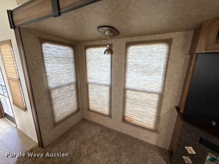 image for item DR0991 2018 Forest River Wildcat 37B camper