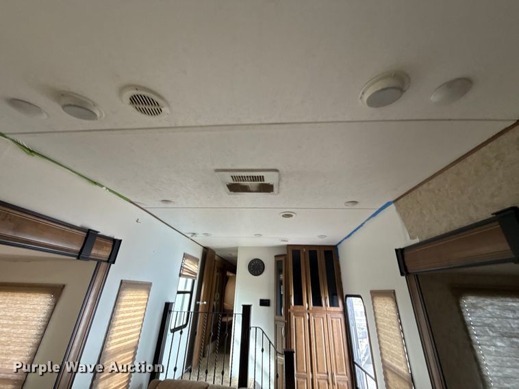 image for item DR0991 2018 Forest River Wildcat 37B camper