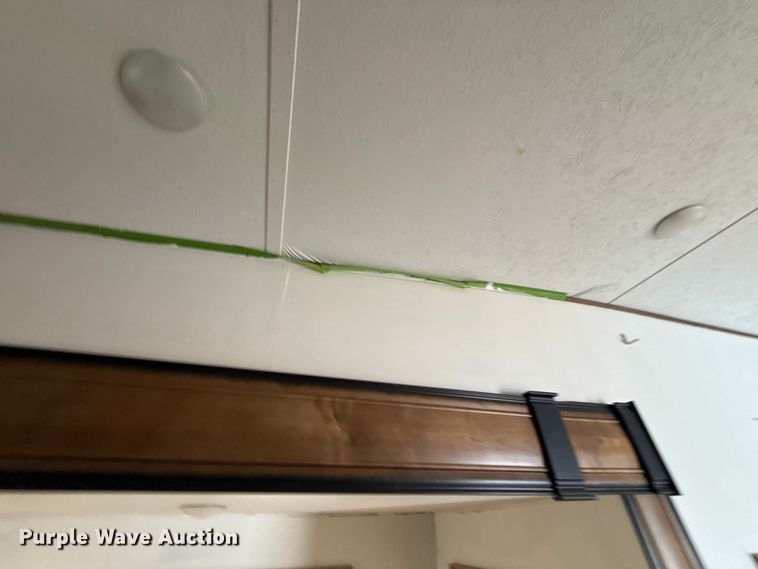 image for item DR0991 2018 Forest River Wildcat 37B camper