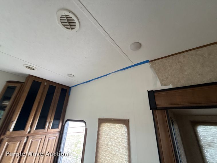 image for item DR0991 2018 Forest River Wildcat 37B camper