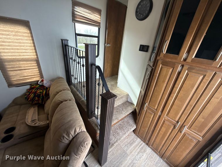 image for item DR0991 2018 Forest River Wildcat 37B camper