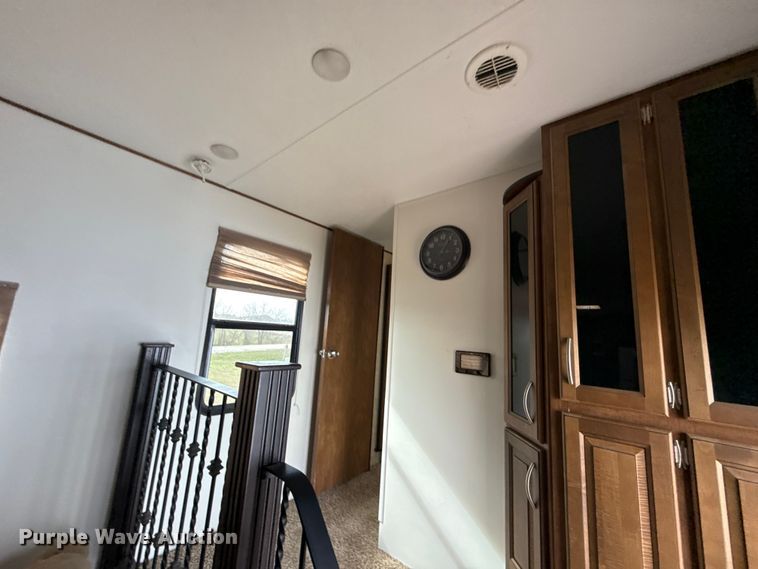 image for item DR0991 2018 Forest River Wildcat 37B camper