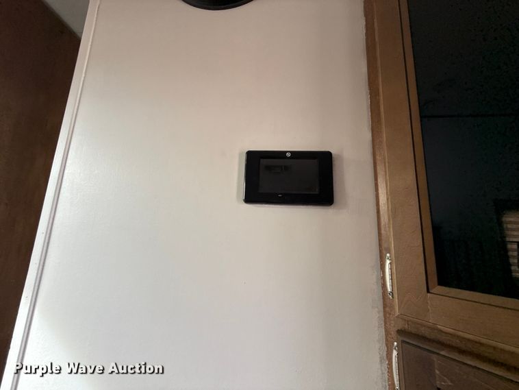 image for item DR0991 2018 Forest River Wildcat 37B camper