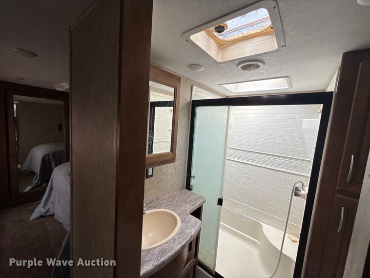 image for item DR0991 2018 Forest River Wildcat 37B camper