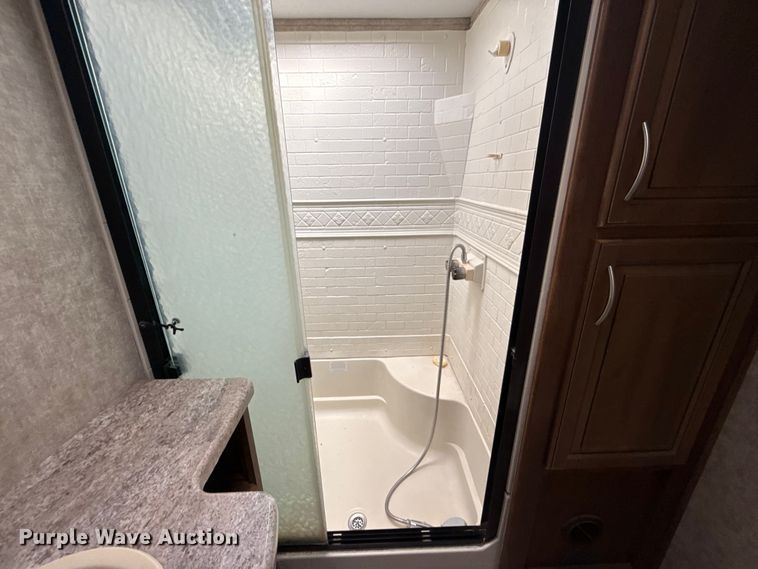 image for item DR0991 2018 Forest River Wildcat 37B camper