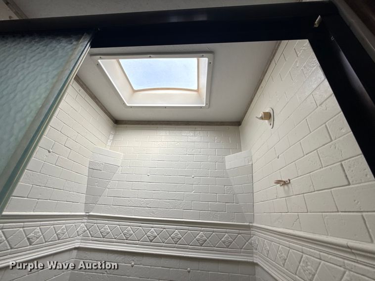 image for item DR0991 2018 Forest River Wildcat 37B camper