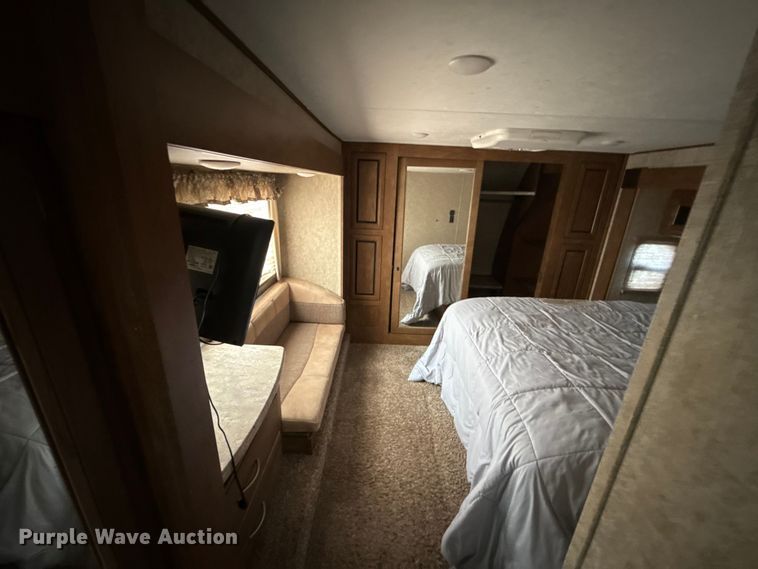 image for item DR0991 2018 Forest River Wildcat 37B camper