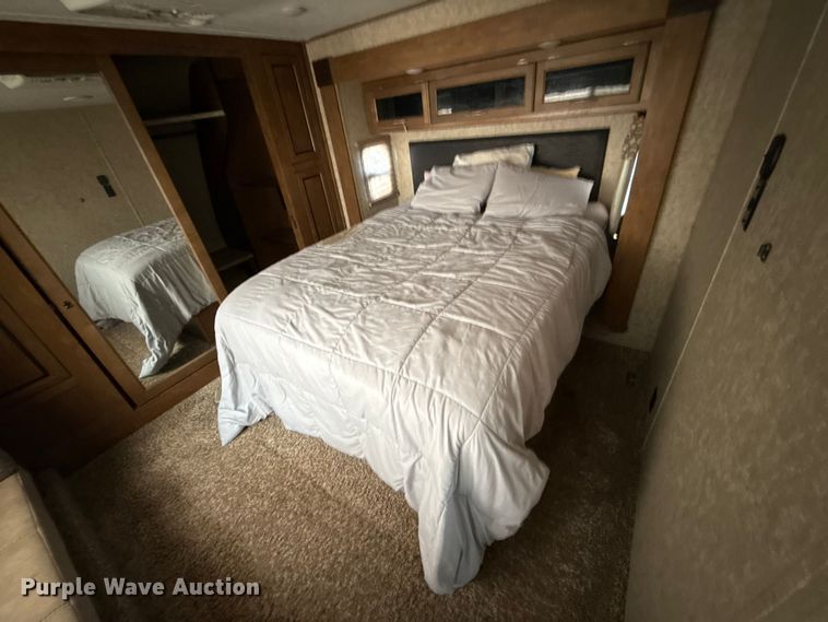 image for item DR0991 2018 Forest River Wildcat 37B camper