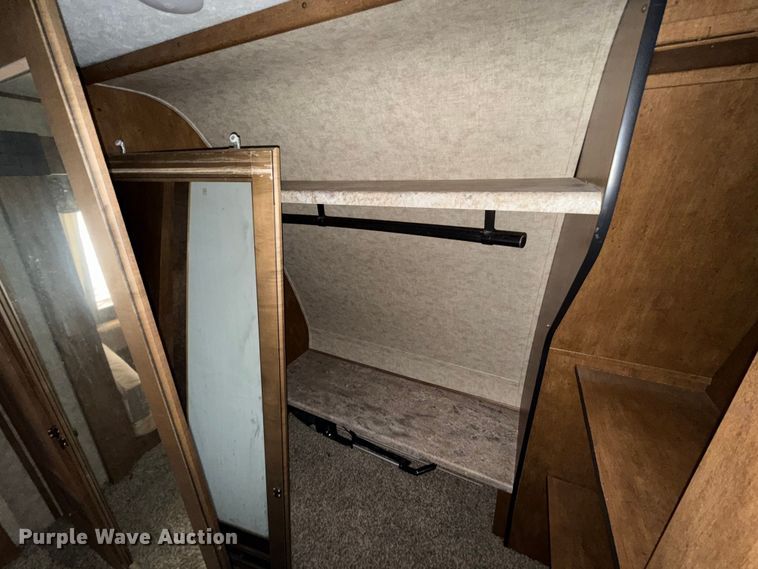 image for item DR0991 2018 Forest River Wildcat 37B camper