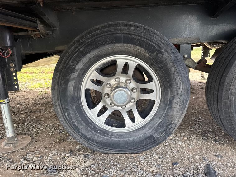 image for item DR0991 2018 Forest River Wildcat 37B camper