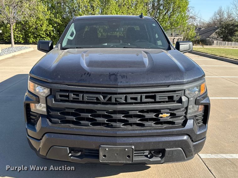 image for item DR1030 2023 Chevrolet Silverado 1500 Crew Cab pickup truck