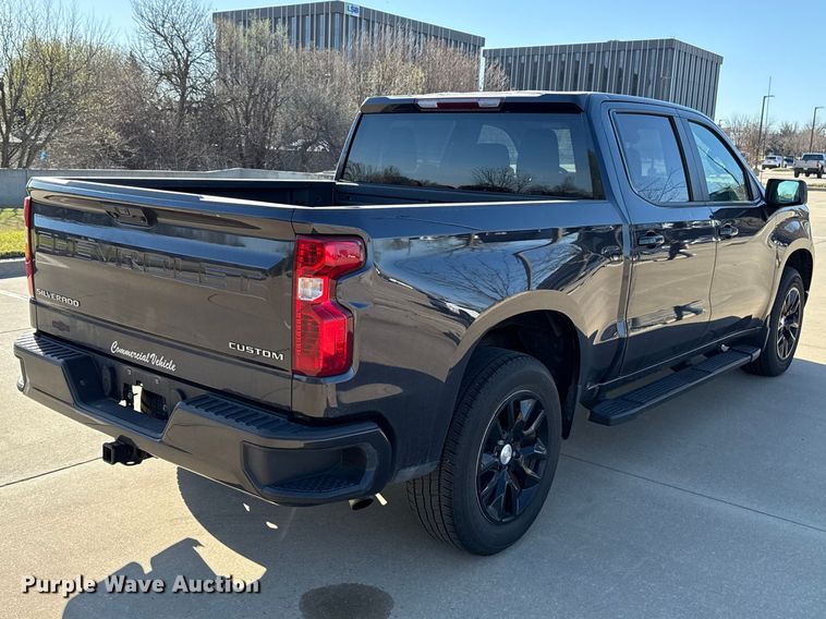 image for item DR1030 2023 Chevrolet Silverado 1500 Crew Cab pickup truck
