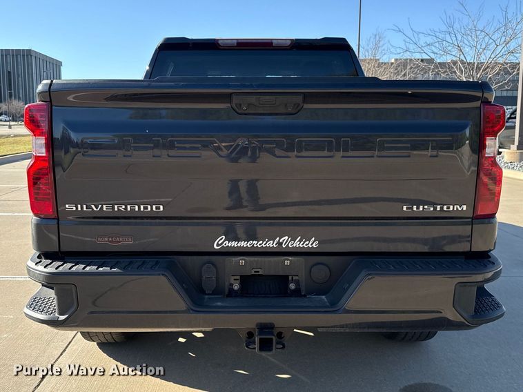 image for item DR1030 2023 Chevrolet Silverado 1500 Crew Cab pickup truck