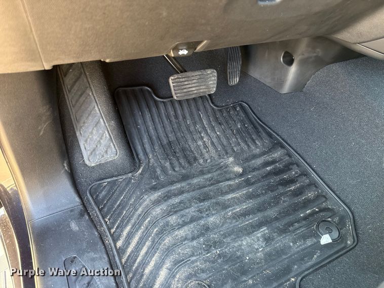 image for item DR1030 2023 Chevrolet Silverado 1500 Crew Cab pickup truck