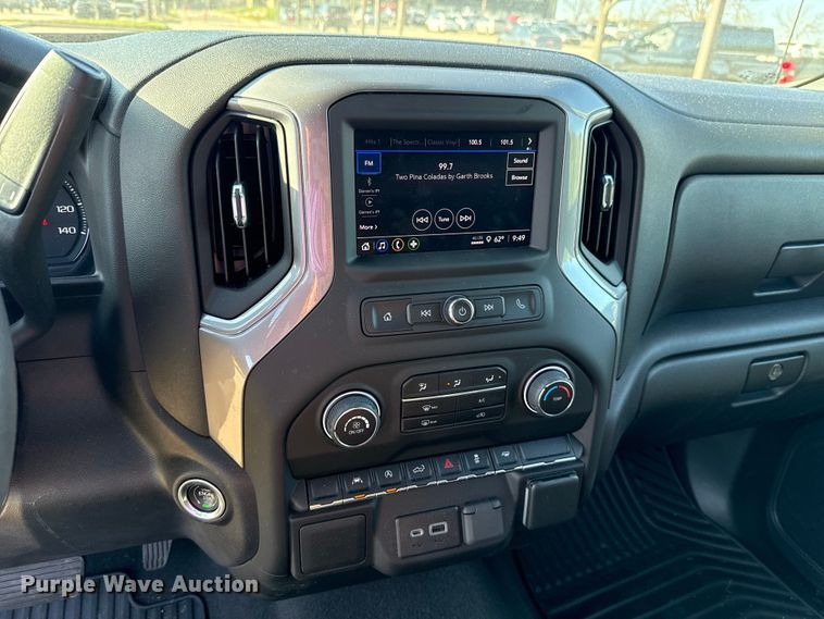 image for item DR1030 2023 Chevrolet Silverado 1500 Crew Cab pickup truck