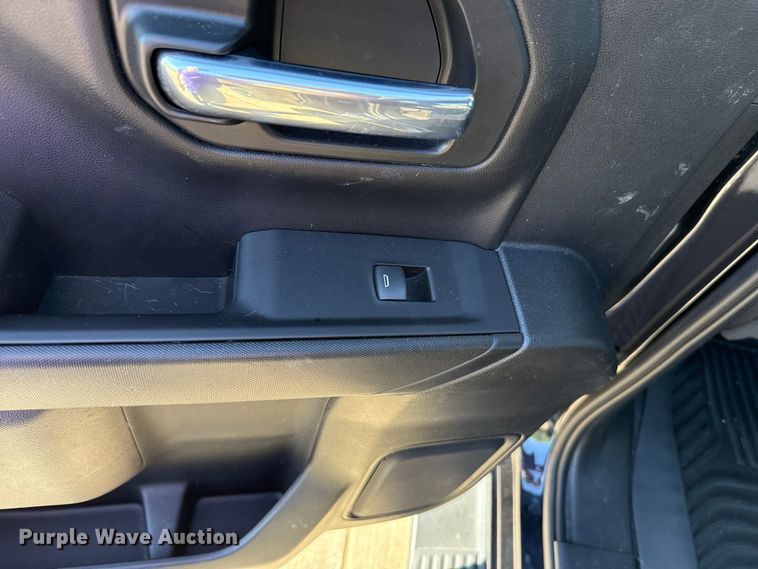 image for item DR1030 2023 Chevrolet Silverado 1500 Crew Cab pickup truck