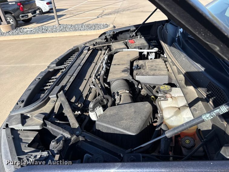 image for item DR1030 2023 Chevrolet Silverado 1500 Crew Cab pickup truck