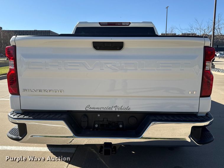 image for item DR1031 2023 Chevrolet Silverado 1500 Crew Cab pickup truck