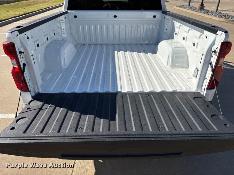 image for item DR1031 2023 Chevrolet Silverado 1500 Crew Cab pickup truck