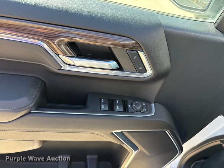 image for item DR1031 2023 Chevrolet Silverado 1500 Crew Cab pickup truck